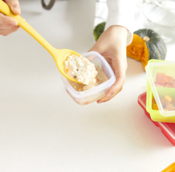 Baby Airtight <br /> Containers & <br /> Fruit Feeders