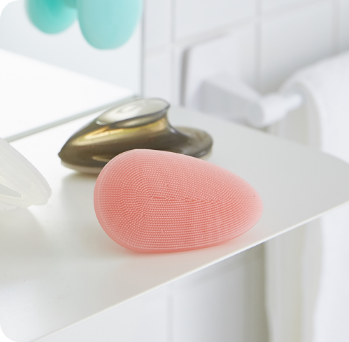 Beauty Cleansing <br /> Brushes & <br /> Massage Gloves